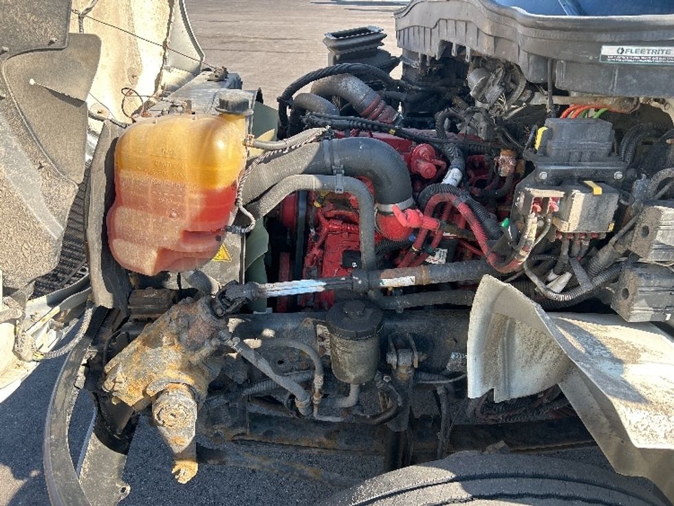 Medium Duty Box Truck-Light and Medium Duty Trucks-International-2021-MV607-Middlefield-OH-194,627\n\t\tmiles-$ 48,000 - Image 24