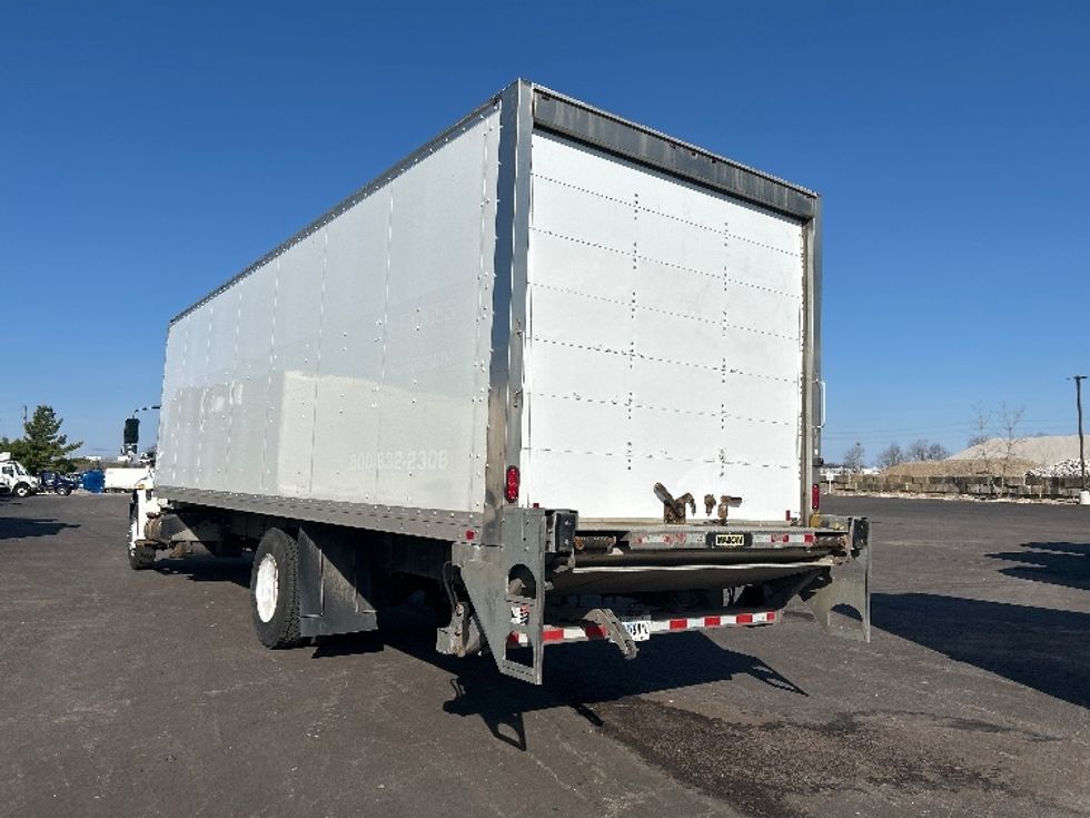 Medium Duty Box Truck-Light and Medium Duty Trucks-International-2021-MV607-Middlefield-OH-194,627\n\t\tmiles-$ 48,000 - Image 6