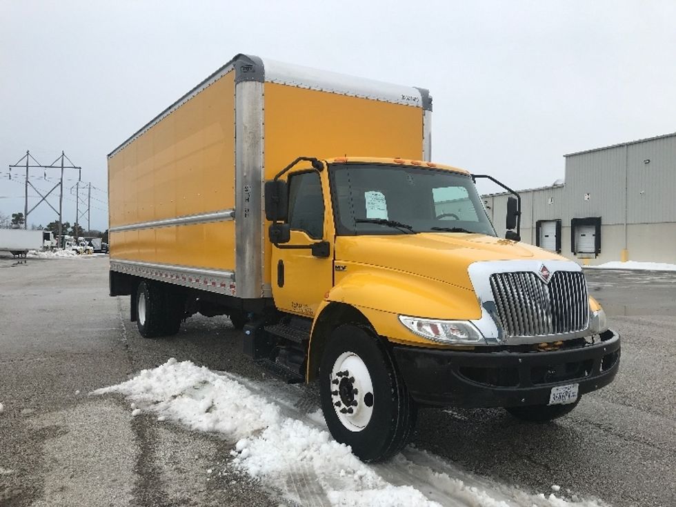 Medium Duty Box Truck-Light and Medium Duty Trucks-International-2021-MV607-Middlefield-OH-212,427\n\t\tmiles-$ 38,250 - Image 1