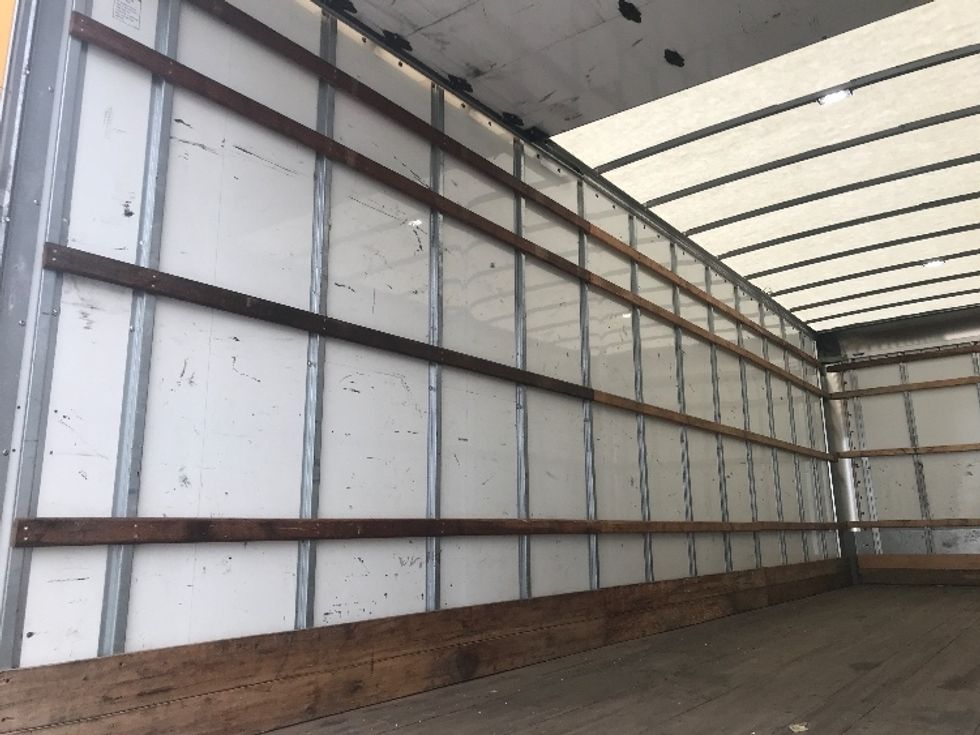 Medium Duty Box Truck-Light and Medium Duty Trucks-International-2021-MV607-Middlefield-OH-212,427\n\t\tmiles-$ 38,250 - Image 11