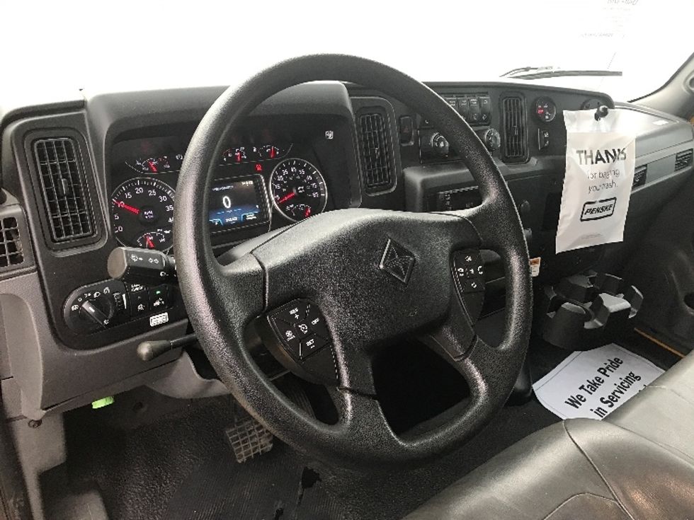 Medium Duty Box Truck-Light and Medium Duty Trucks-International-2021-MV607-Middlefield-OH-212,427\n\t\tmiles-$ 38,250 - Image 17