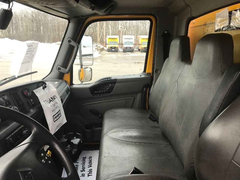 Medium Duty Box Truck-Light and Medium Duty Trucks-International-2021-MV607-Middlefield-OH-212,427\n\t\tmiles-$ 38,250 - Image 19