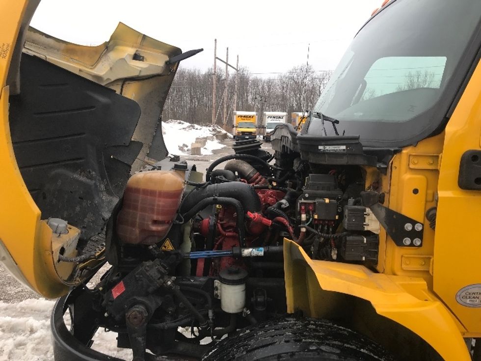 Medium Duty Box Truck-Light and Medium Duty Trucks-International-2021-MV607-Middlefield-OH-212,427\n\t\tmiles-$ 38,250 - Image 24