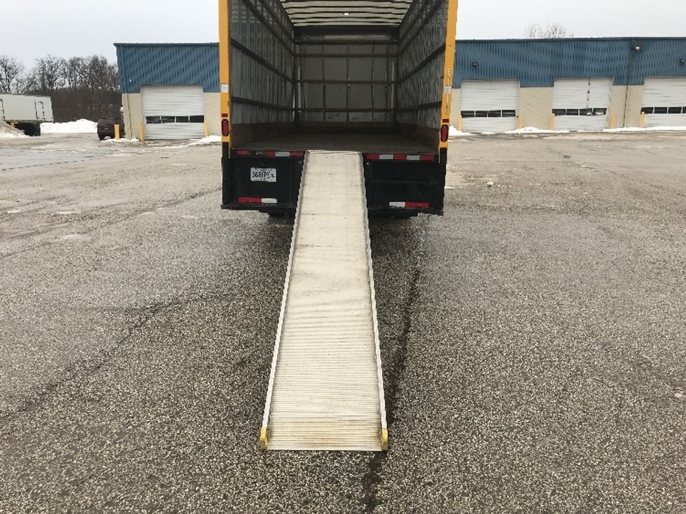 Medium Duty Box Truck-Light and Medium Duty Trucks-International-2021-MV607-Middlefield-OH-212,427\n\t\tmiles-$ 38,250 - Image 9