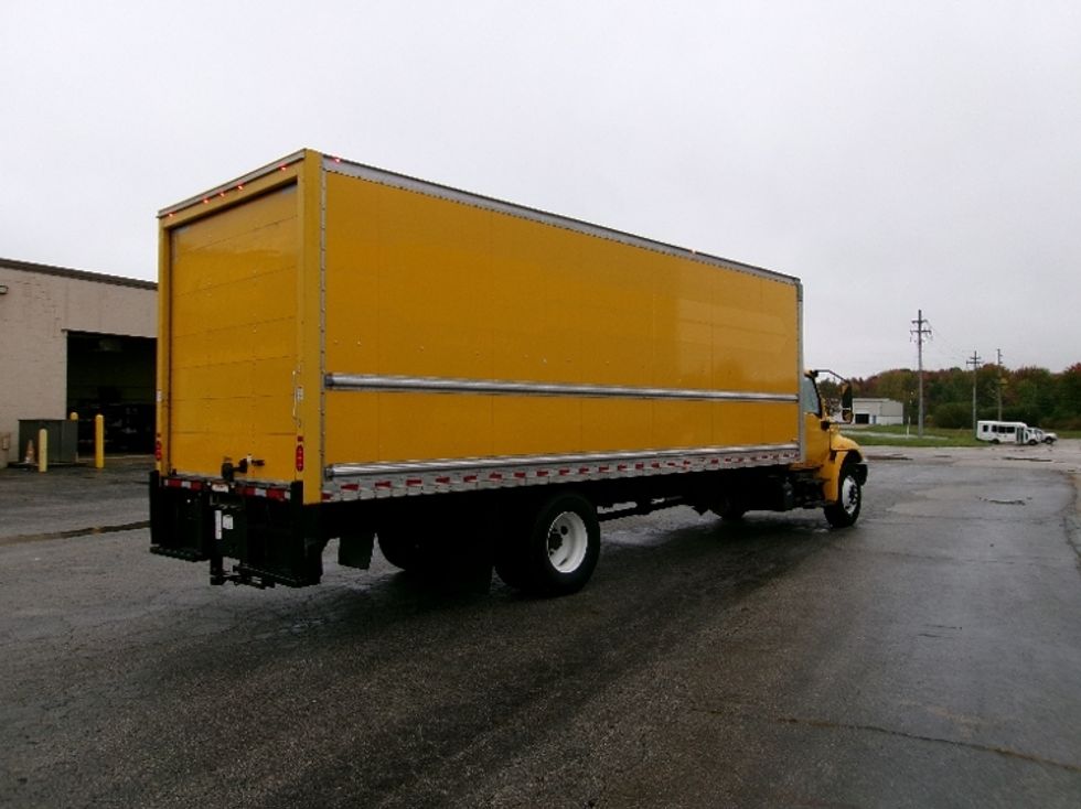 Medium Duty Box Truck-Light and Medium Duty Trucks-International-2021-MV607-Middlefield-OH-253,883\n\t\tmiles-$ 34,000 - Image 13