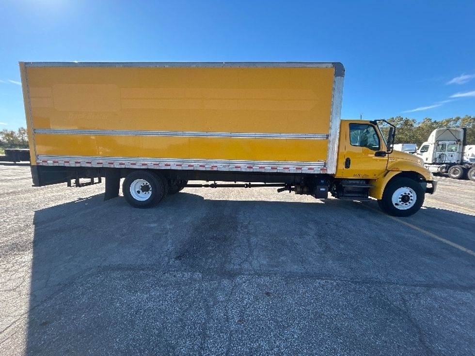Medium Duty Box Truck-Light and Medium Duty Trucks-International-2021-MV607-Middlefield-OH-253,883\n\t\tmiles-$ 34,000 - Image 15