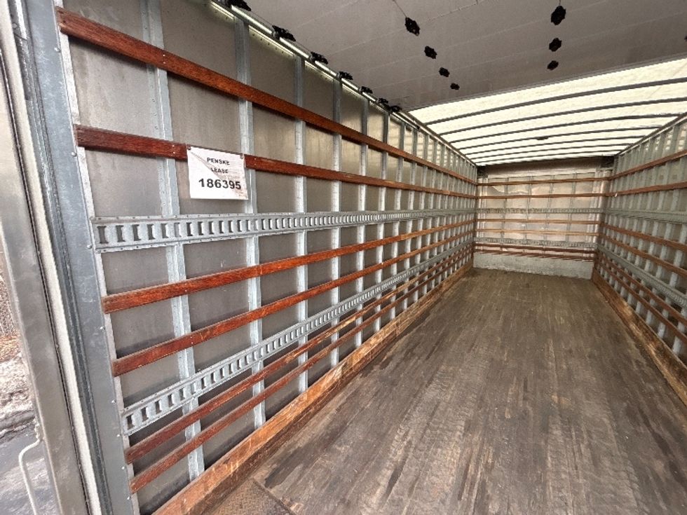 Medium Duty Box Truck-Light and Medium Duty Trucks-International-2021-MV607-Middlefield-OH-273,041\n\t\tmiles-$ 36,750 - Image 11