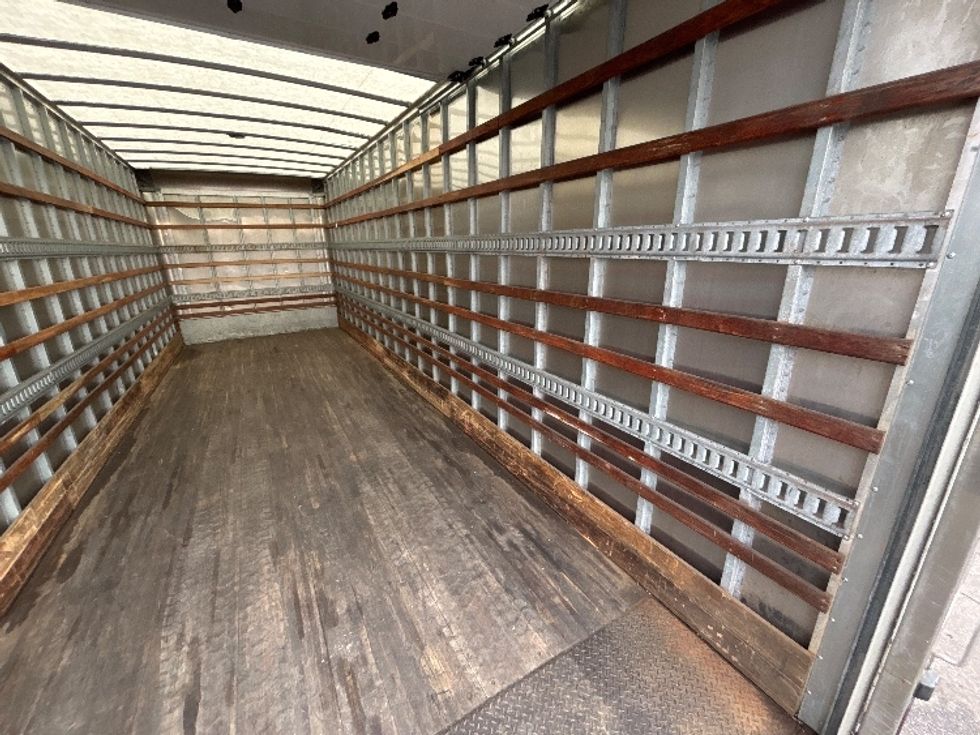 Medium Duty Box Truck-Light and Medium Duty Trucks-International-2021-MV607-Middlefield-OH-273,041\n\t\tmiles-$ 36,750 - Image 12