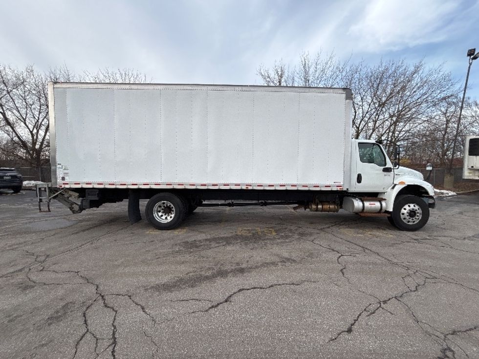 Medium Duty Box Truck-Light and Medium Duty Trucks-International-2021-MV607-Middlefield-OH-273,041\n\t\tmiles-$ 36,750 - Image 15