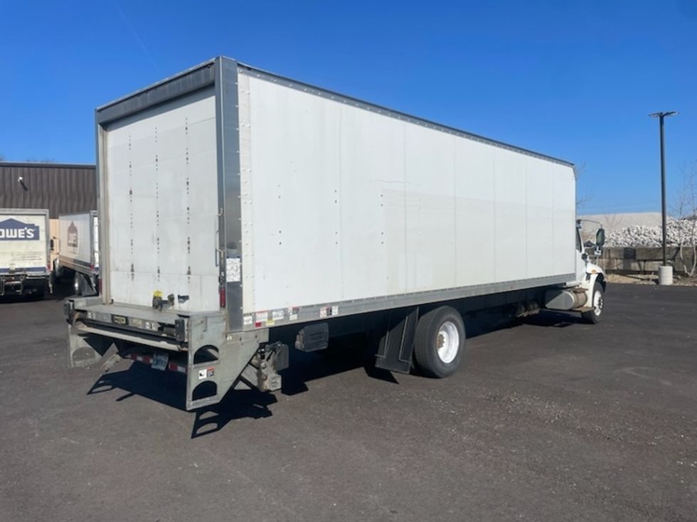 Medium Duty Box Truck-Light and Medium Duty Trucks-International-2021-MV607-Middlefield-OH-340,394\n\t\tmiles-$ 24,500 - Image 13