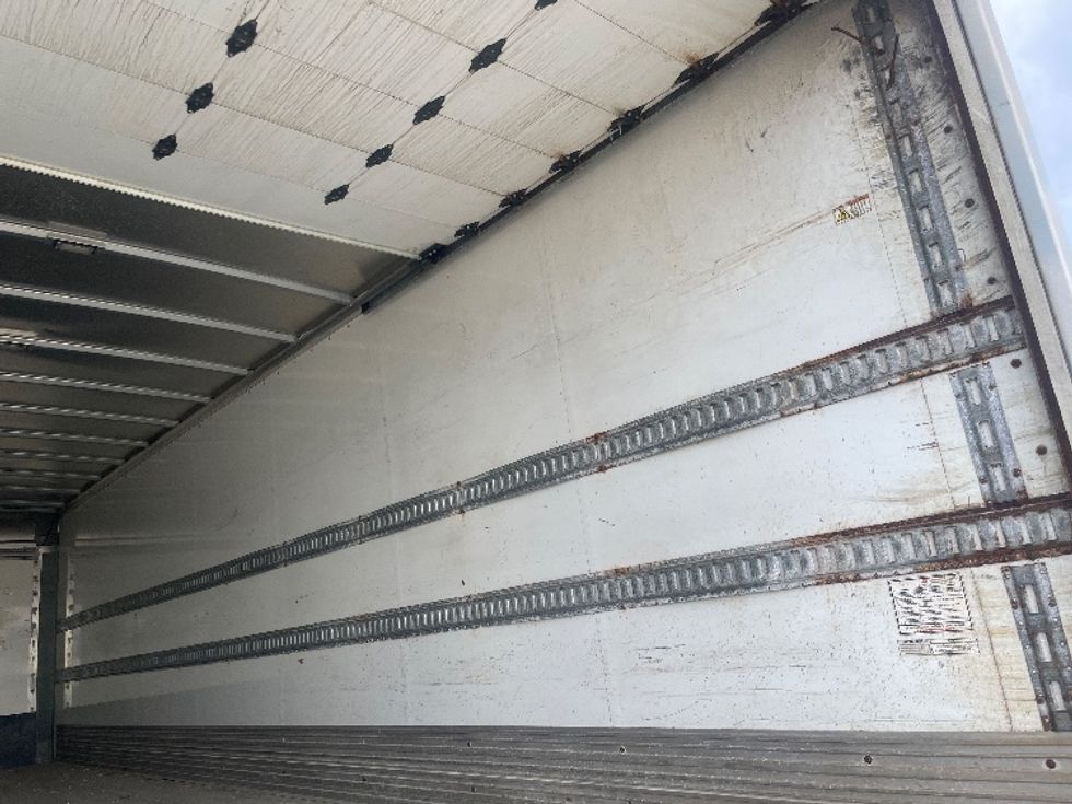 Medium Duty Box Truck-Light and Medium Duty Trucks-International-2021-MV607-Middlefield-OH-340,394\n\t\tmiles-$ 24,500 - Image 12