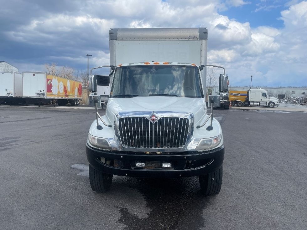 Medium Duty Box Truck-Light and Medium Duty Trucks-International-2021-MV607-Middlefield-OH-340,394\n\t\tmiles-$ 24,500 - Image 2
