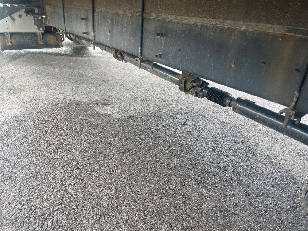 Medium Duty Box Truck-Light and Medium Duty Trucks-International-2021-MV607-Middlefield-OH-340,394\n\t\tmiles-$ 24,500 - Image 5