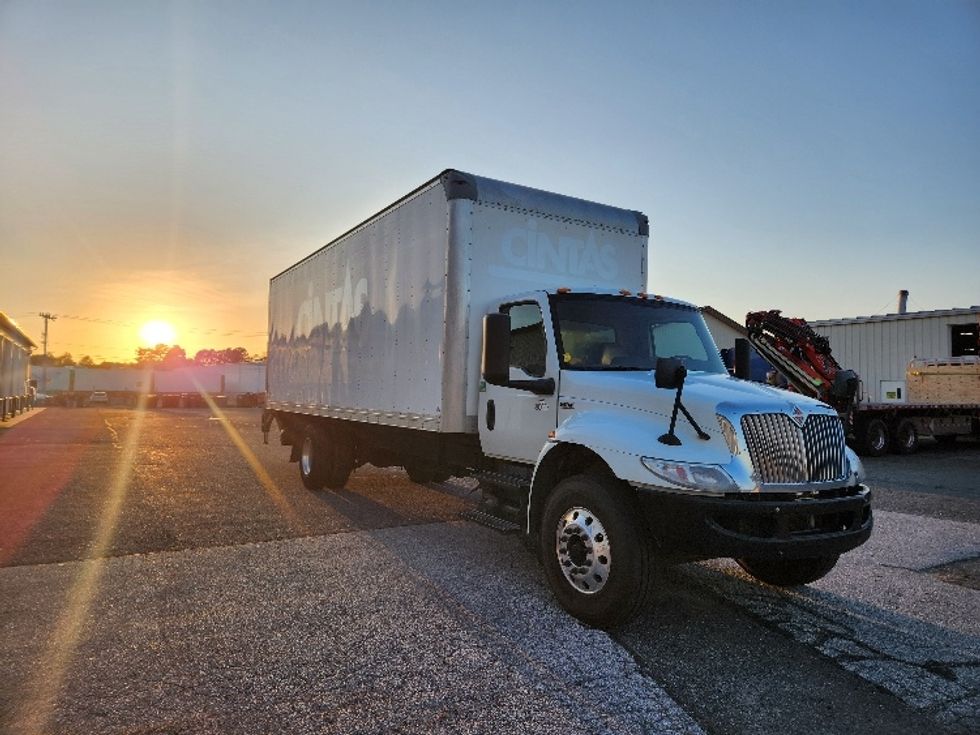 Medium Duty Box Truck-Light and Medium Duty Trucks-International-2021-MV607-Milford-DE-426,717\n\t\tmiles-$ 24,000 - Image 1