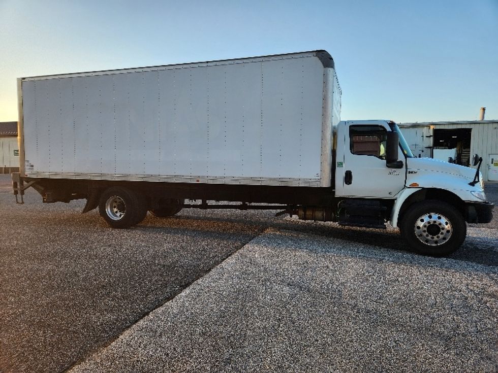 Medium Duty Box Truck-Light and Medium Duty Trucks-International-2021-MV607-Milford-DE-426,717\n\t\tmiles-$ 24,000 - Image 15