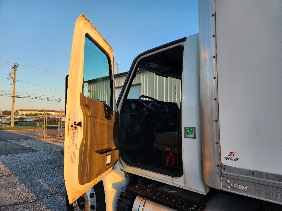 Medium Duty Box Truck-Light and Medium Duty Trucks-International-2021-MV607-Milford-DE-426,717\n\t\tmiles-$ 24,000 - Image 16