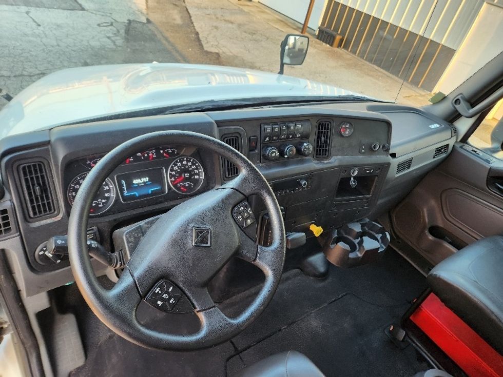Medium Duty Box Truck-Light and Medium Duty Trucks-International-2021-MV607-Milford-DE-426,717\n\t\tmiles-$ 24,000 - Image 17