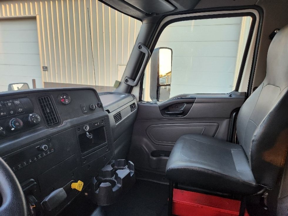 Medium Duty Box Truck-Light and Medium Duty Trucks-International-2021-MV607-Milford-DE-426,717\n\t\tmiles-$ 24,000 - Image 19