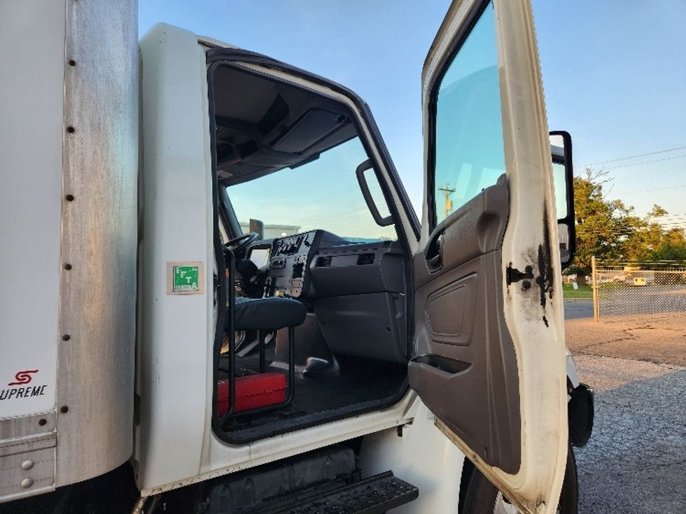 Medium Duty Box Truck-Light and Medium Duty Trucks-International-2021-MV607-Milford-DE-426,717\n\t\tmiles-$ 24,000 - Image 20