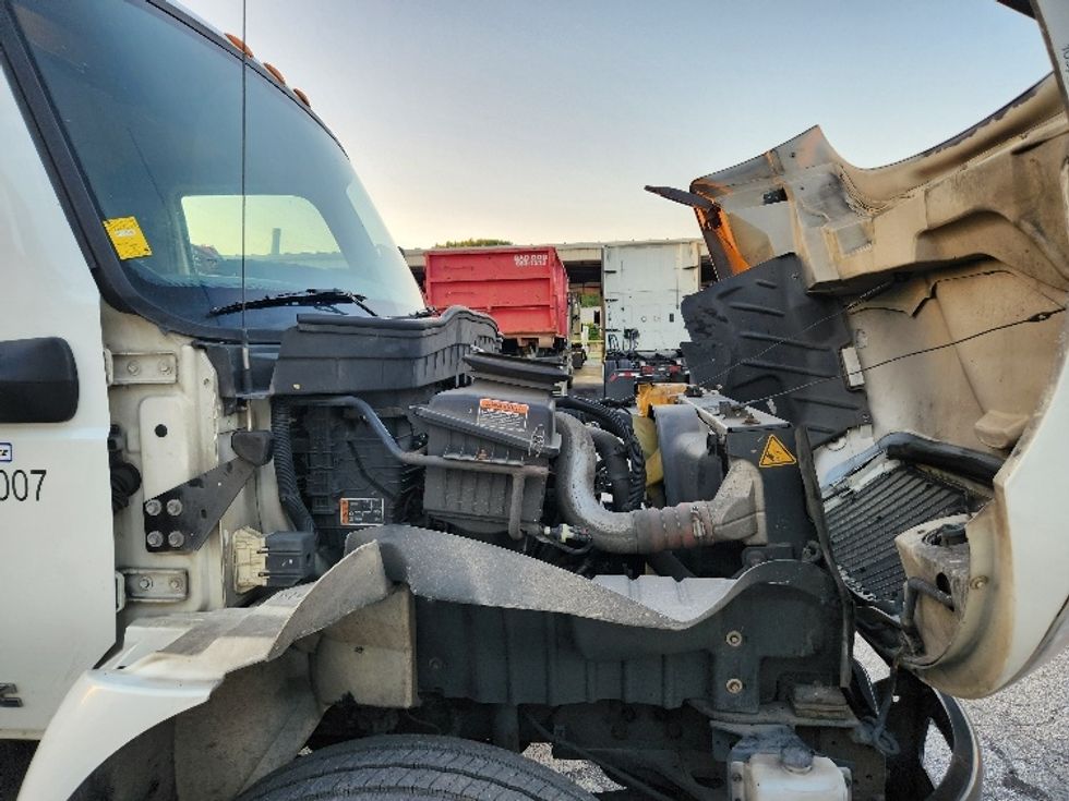 Medium Duty Box Truck-Light and Medium Duty Trucks-International-2021-MV607-Milford-DE-426,717\n\t\tmiles-$ 24,000 - Image 23