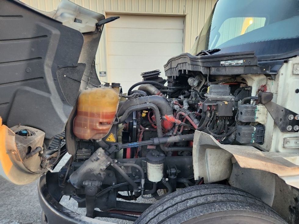 Medium Duty Box Truck-Light and Medium Duty Trucks-International-2021-MV607-Milford-DE-426,717\n\t\tmiles-$ 24,000 - Image 24