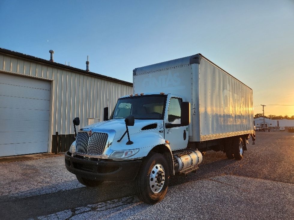 Medium Duty Box Truck-Light and Medium Duty Trucks-International-2021-MV607-Milford-DE-426,717\n\t\tmiles-$ 24,000 - Image 3