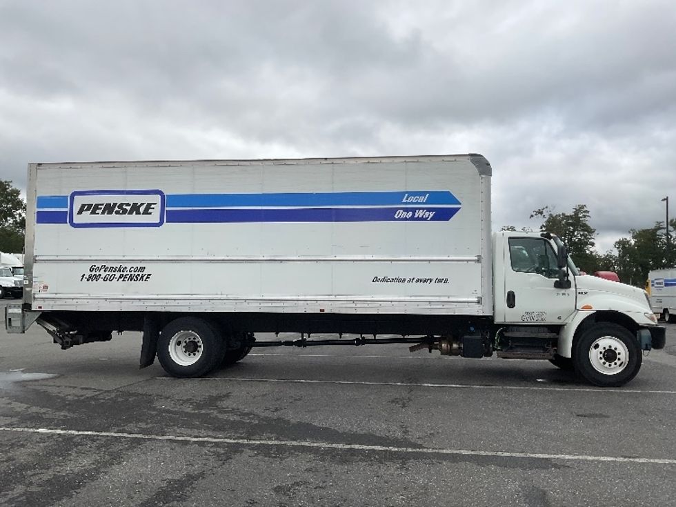 Medium Duty Box Truck-Light and Medium Duty Trucks-International-2021-MV607-Millville-NJ-200,402\n\t\tmiles-$ 46,500 - Image 15