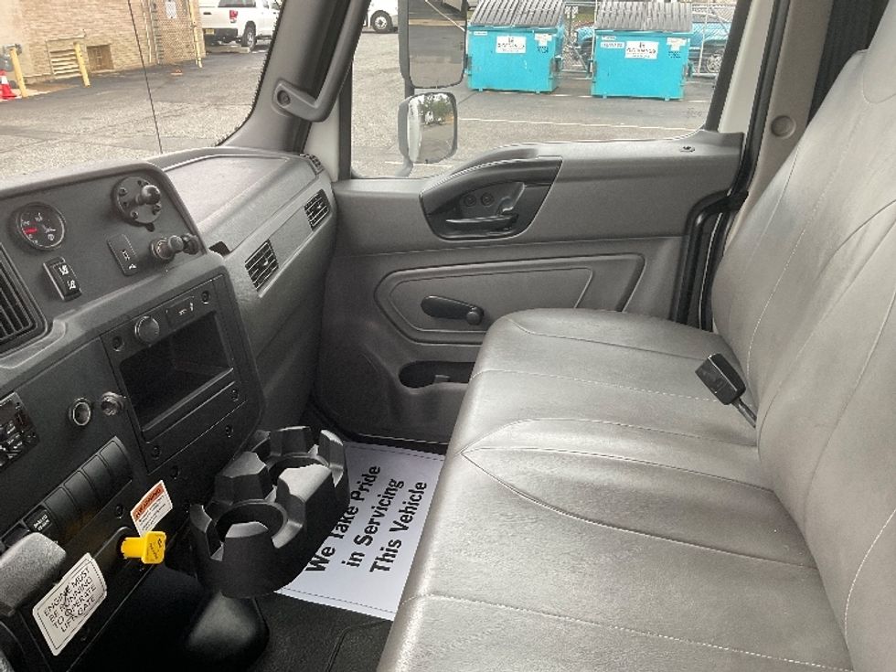 Medium Duty Box Truck-Light and Medium Duty Trucks-International-2021-MV607-Millville-NJ-200,402\n\t\tmiles-$ 46,500 - Image 19