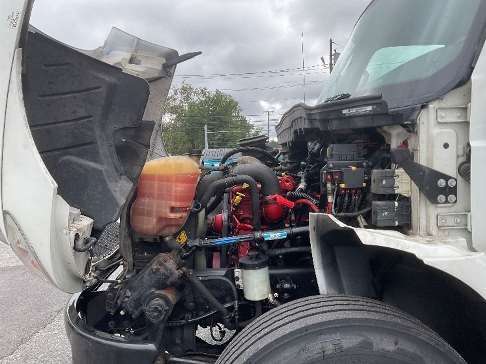 Medium Duty Box Truck-Light and Medium Duty Trucks-International-2021-MV607-Millville-NJ-200,402\n\t\tmiles-$ 46,500 - Image 24