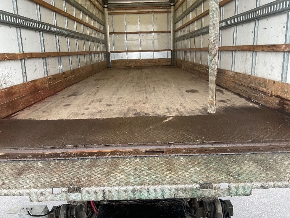 Medium Duty Box Truck-Light and Medium Duty Trucks-International-2021-MV607-Milwaukee-WI-123,623\n\t\tmiles-$ 64,000 - Image 10