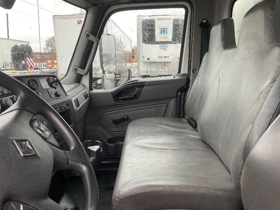Medium Duty Box Truck-Light and Medium Duty Trucks-International-2021-MV607-Milwaukee-WI-123,623\n\t\tmiles-$ 64,000 - Image 19