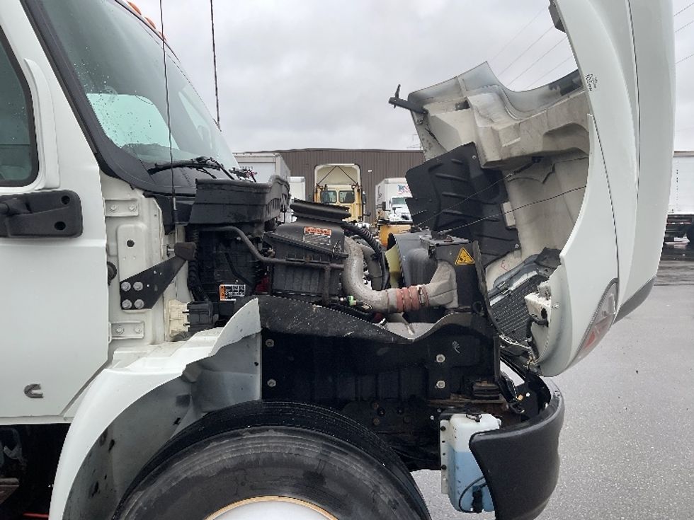 Medium Duty Box Truck-Light and Medium Duty Trucks-International-2021-MV607-Milwaukee-WI-123,623\n\t\tmiles-$ 64,000 - Image 23