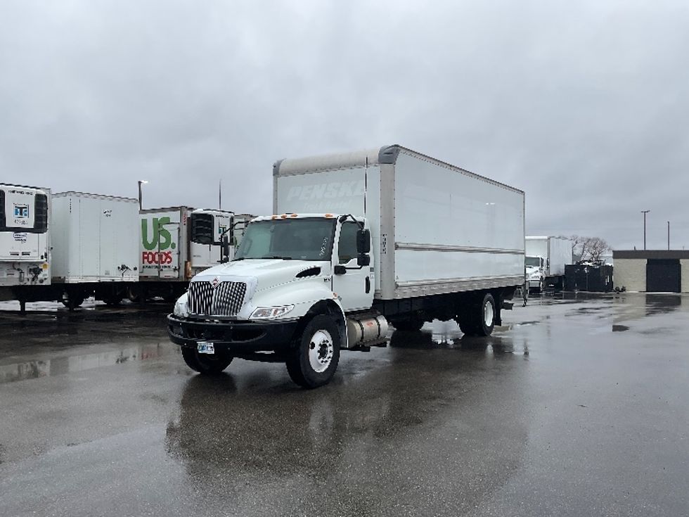 Medium Duty Box Truck-Light and Medium Duty Trucks-International-2021-MV607-Milwaukee-WI-123,623\n\t\tmiles-$ 64,000 - Image 3