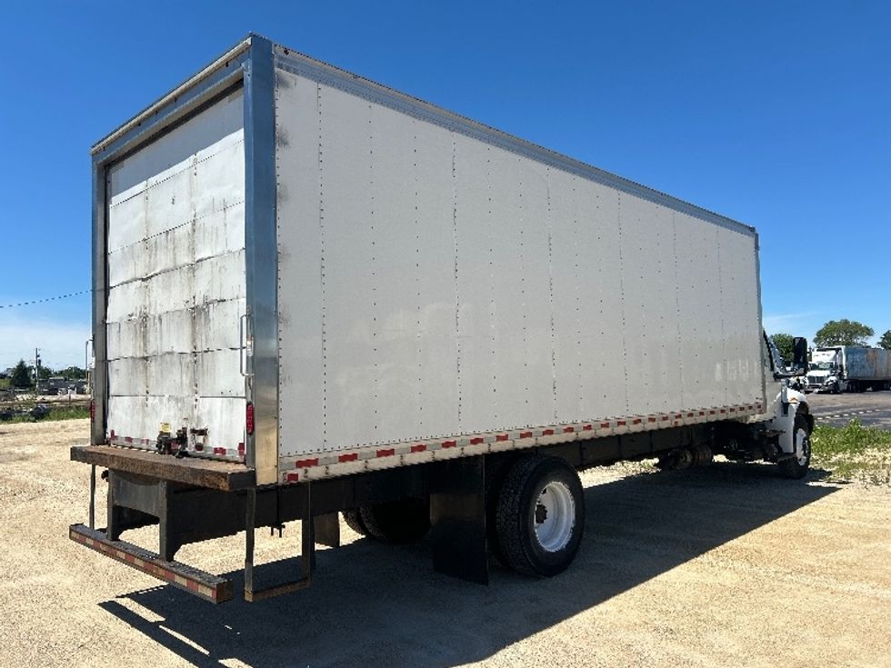 Medium Duty Box Truck-Light and Medium Duty Trucks-International-2021-MV607-Milwaukee-WI-146,235\n\t\tmiles-$ 51,500 - Image 13