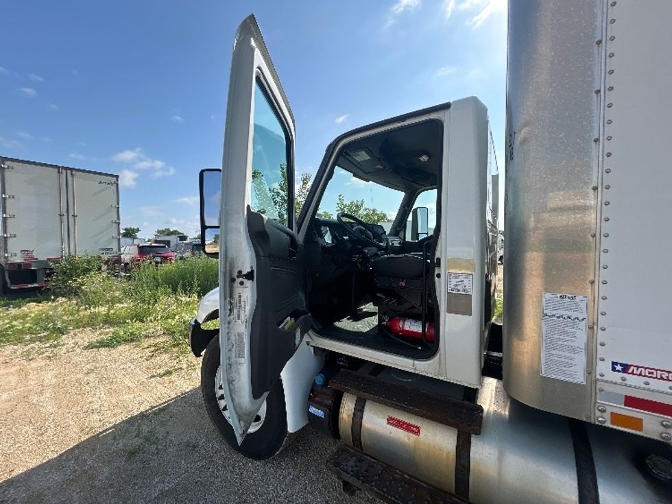 Medium Duty Box Truck-Light and Medium Duty Trucks-International-2021-MV607-Milwaukee-WI-146,235\n\t\tmiles-$ 51,500 - Image 16