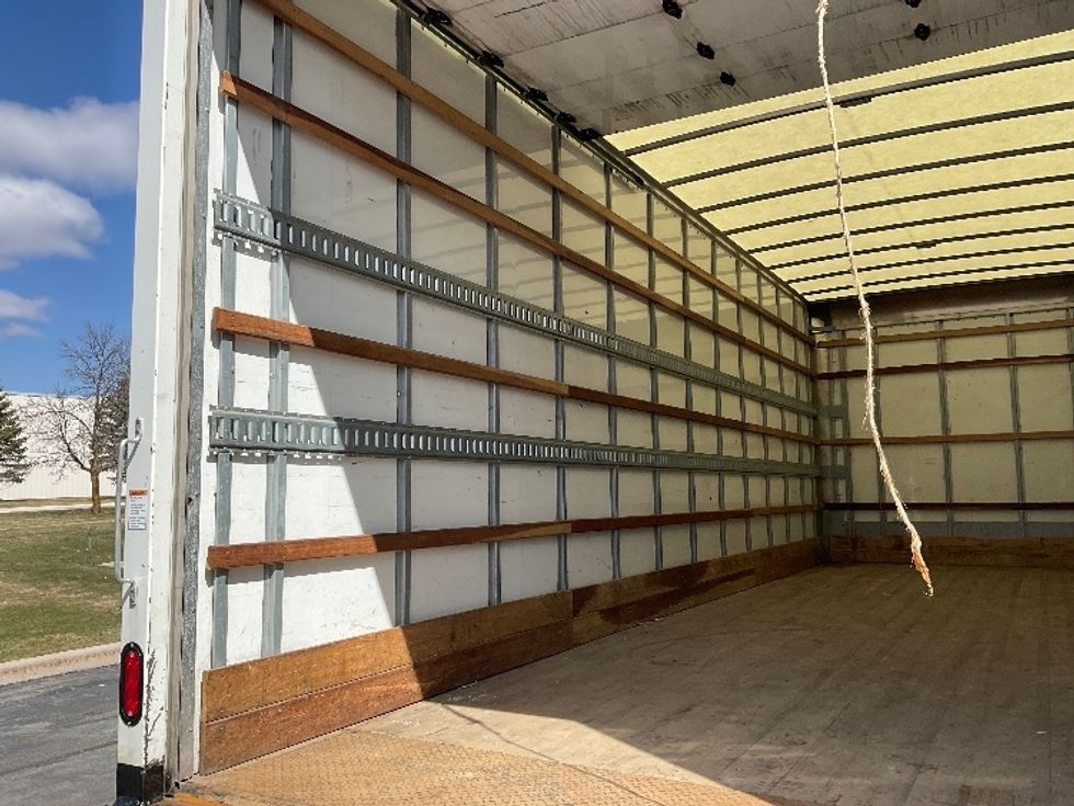 Medium Duty Box Truck-Light and Medium Duty Trucks-International-2021-MV607-Milwaukee-WI-156,072\n\t\tmiles-$ 58,750 - Image 11
