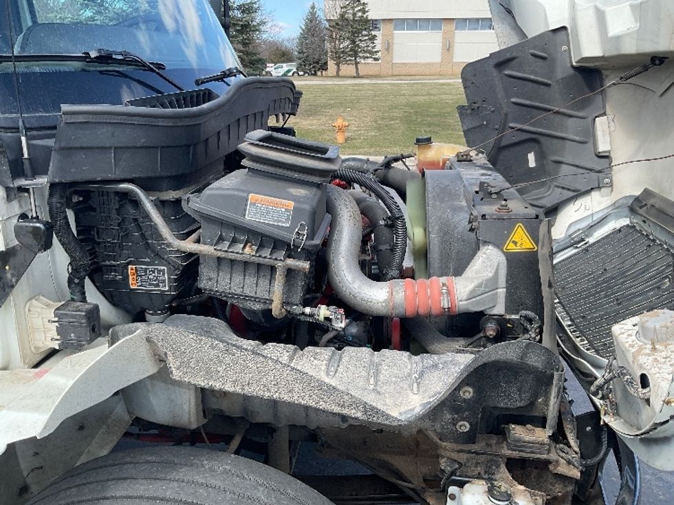 Medium Duty Box Truck-Light and Medium Duty Trucks-International-2021-MV607-Milwaukee-WI-156,072\n\t\tmiles-$ 58,750 - Image 23