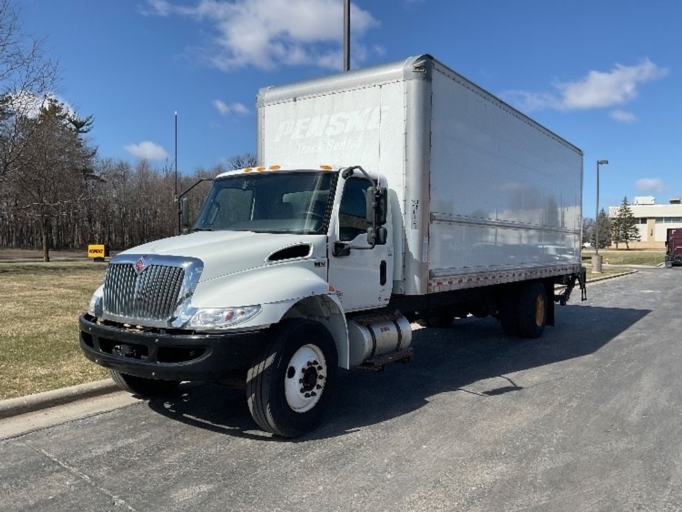Medium Duty Box Truck-Light and Medium Duty Trucks-International-2021-MV607-Milwaukee-WI-156,072\n\t\tmiles-$ 58,750 - Image 3