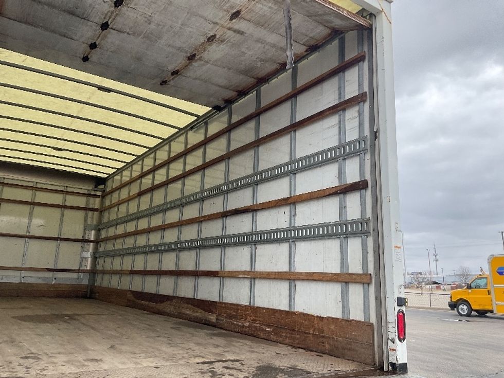 Medium Duty Box Truck-Light and Medium Duty Trucks-International-2021-MV607-Milwaukee-WI-157,290\n\t\tmiles-$ 58,500 - Image 12