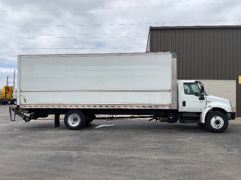 Medium Duty Box Truck-Light and Medium Duty Trucks-International-2021-MV607-Milwaukee-WI-157,290\n\t\tmiles-$ 58,500 - Image 15