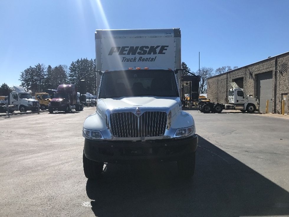 Medium Duty Box Truck-Light and Medium Duty Trucks-International-2021-MV607-Milwaukee-WI-184,213\n\t\tmiles-$ 57,000 - Image 2
