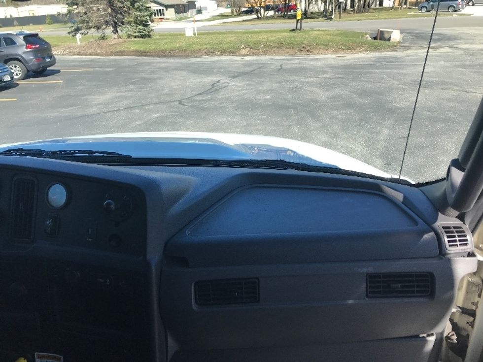 Medium Duty Box Truck-Light and Medium Duty Trucks-International-2021-MV607-Milwaukee-WI-184,213\n\t\tmiles-$ 57,000 - Image 21