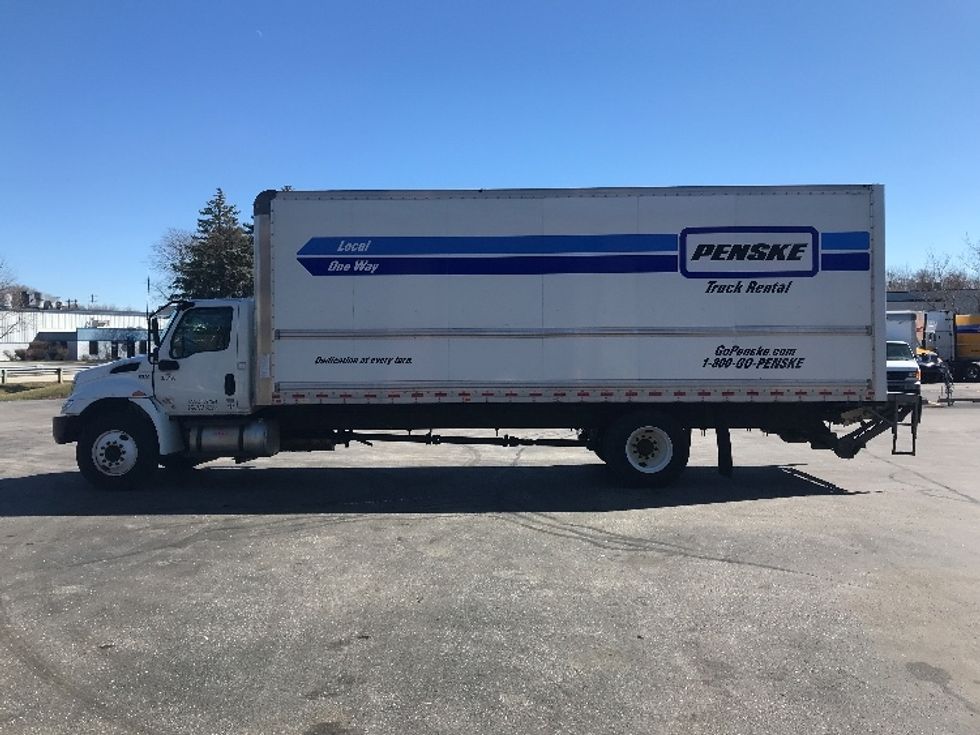 Medium Duty Box Truck-Light and Medium Duty Trucks-International-2021-MV607-Milwaukee-WI-184,213\n\t\tmiles-$ 57,000 - Image 4