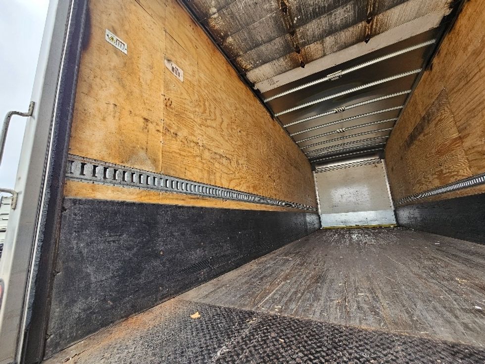 Medium Duty Box Truck-Light and Medium Duty Trucks-International-2021-MV607-Milwaukee-WI-185,566\n\t\tmiles-$ 58,000 - Image 11