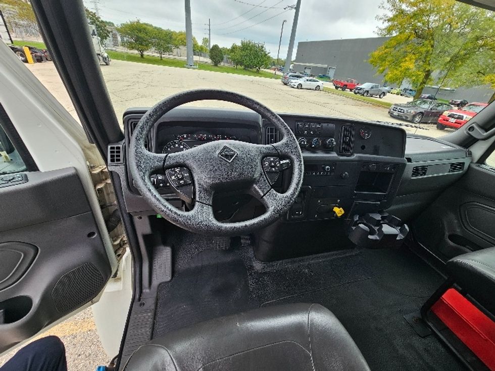 Medium Duty Box Truck-Light and Medium Duty Trucks-International-2021-MV607-Milwaukee-WI-185,566\n\t\tmiles-$ 58,000 - Image 18