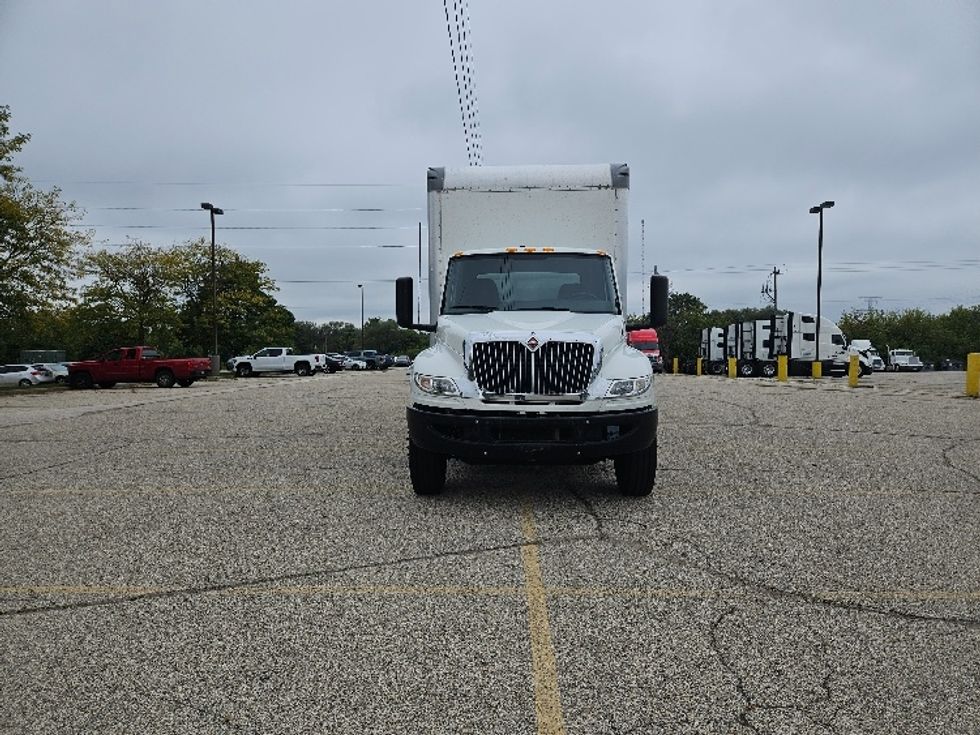 Medium Duty Box Truck-Light and Medium Duty Trucks-International-2021-MV607-Milwaukee-WI-185,566\n\t\tmiles-$ 58,000 - Image 2