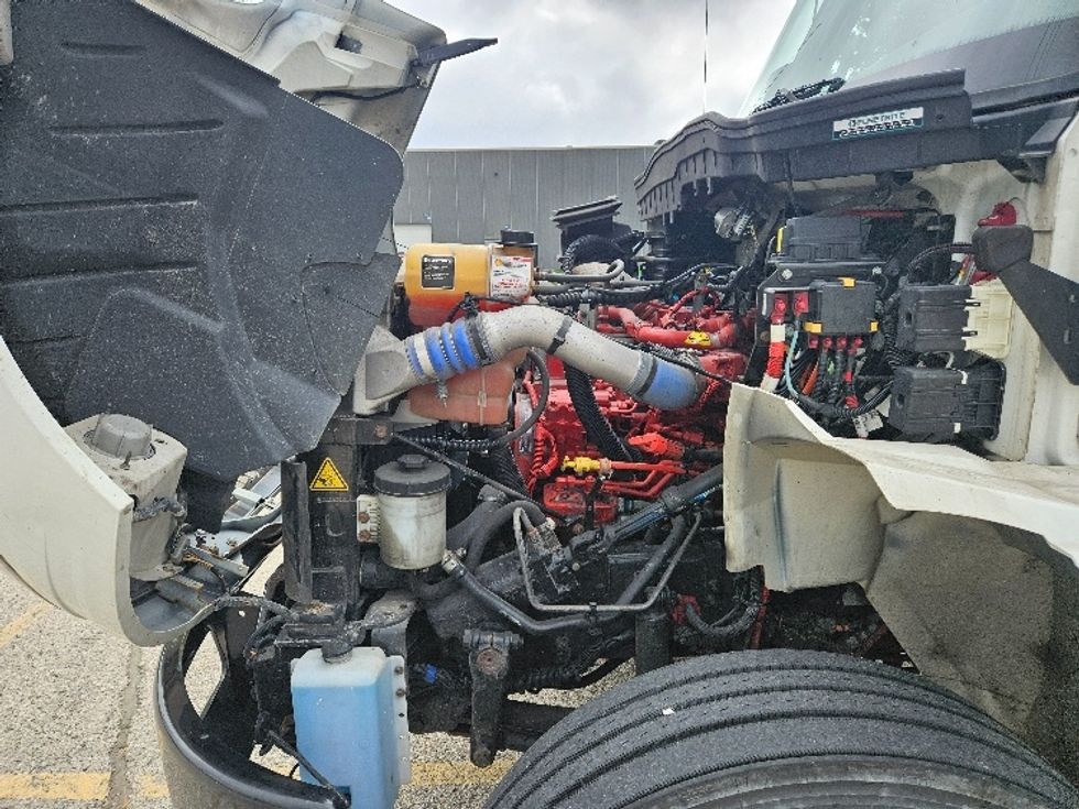 Medium Duty Box Truck-Light and Medium Duty Trucks-International-2021-MV607-Milwaukee-WI-185,566\n\t\tmiles-$ 58,000 - Image 24