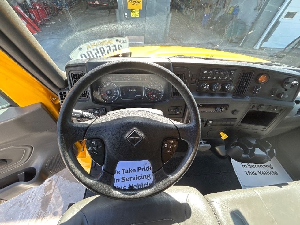 Medium Duty Box Truck-Light and Medium Duty Trucks-International-2021-MV607-Milwaukee-WI-185,599\n\t\tmiles-$ 35,250 - Image 17