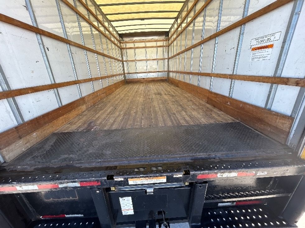 Medium Duty Box Truck-Light and Medium Duty Trucks-International-2021-MV607-Milwaukee-WI-185,599\n\t\tmiles-$ 35,250 - Image 9