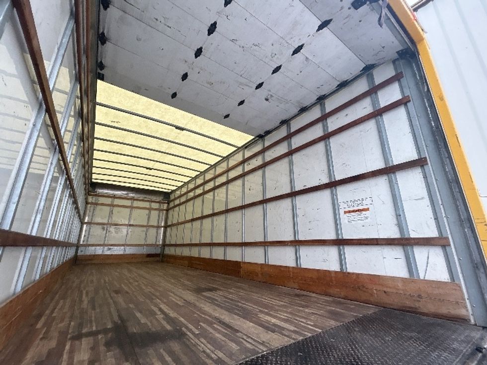 Medium Duty Box Truck-Light and Medium Duty Trucks-International-2021-MV607-Milwaukee-WI-206,681\n\t\tmiles-$ 40,250 - Image 12